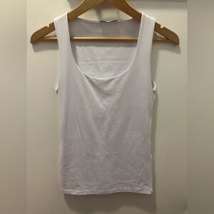Like-New- Zara Bright White Sleeveless Scoop neck Tank Top (S)